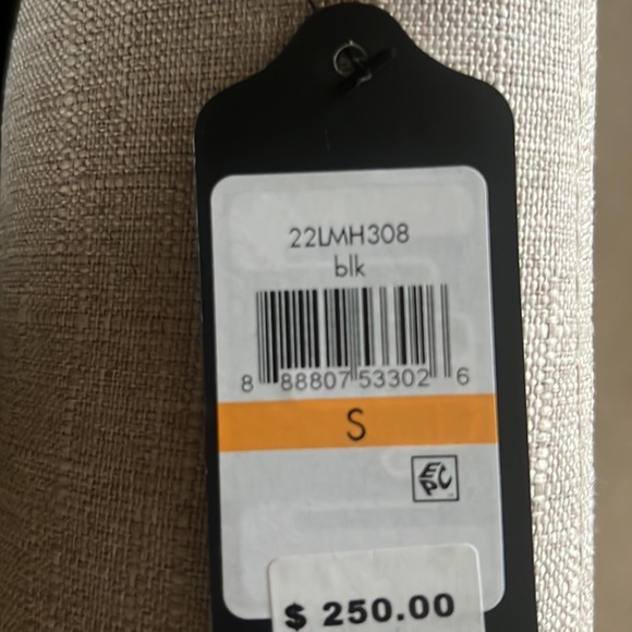 New Ladies Guess Coat. - Picture 3 of 4